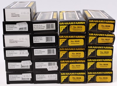 Lot 617 - 21 boxed N-gauge Graham Farish coaches. 10 x...