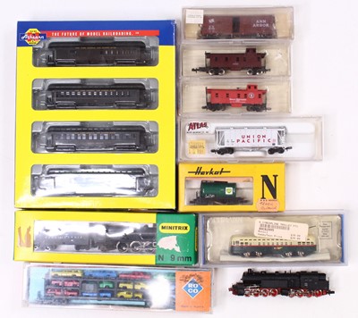 Lot 622 - A collection of non-UK N-gauge items: Athearn...