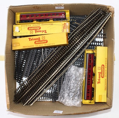 Lot 636 - Tray of Triang TT 3mm items: 0-6-0 Jinty 3F...