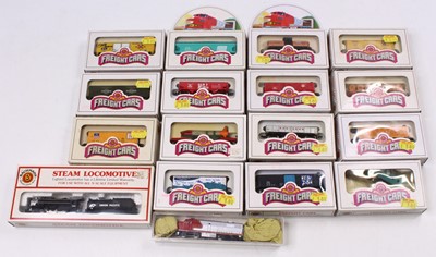 Lot 637 - Bachmann N-gauge items: item 54551 2-8-2...