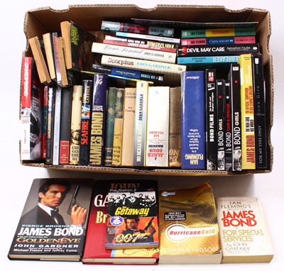 Lot 1587 - 1 tray of James Bond 007 books and novels to...