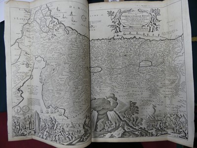 Lot 2001 - An 18th century Dutch Bible, Biblia Dat In De...