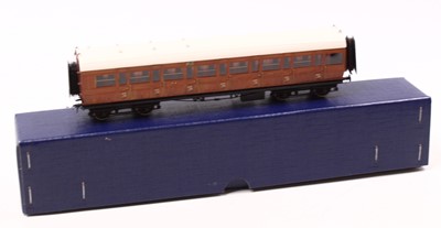 Lot 393 - A rake of six Great Eastern Railway coaches...