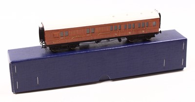 Lot 393 - A rake of six Great Eastern Railway coaches...
