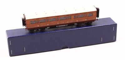 Lot 393 - A rake of six Great Eastern Railway coaches...