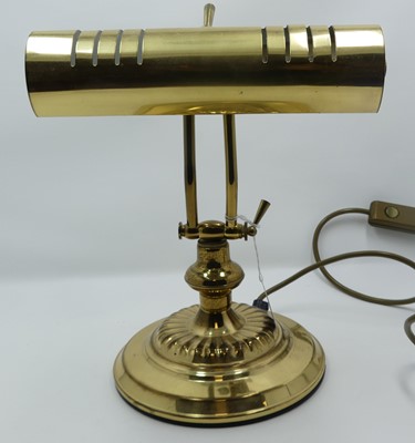 Lot 18 - A Brass banker's type desk lamp, height 29cm