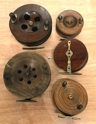 Lot 3501 - An Eton Sun 4" beech centre pin reel,...