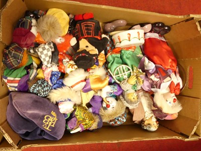 Lot 139 - A collection of clown dolls