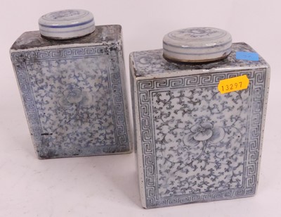 Lot 177 - Two Chinese blue & white porcelain jars and...