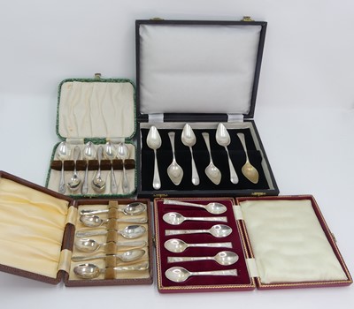 Lot 249 - A set of six Elizabeth II silver teaspoons,...