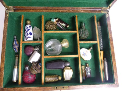 Lot 374 - A collection of Victorian and later scent...