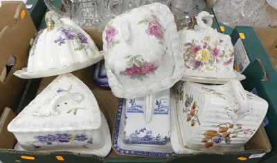 Lot 560 - A collection of Victorian and later cheese dishes