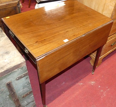 Lot 1185 - An early 19th century mahogany Pembroke table,...