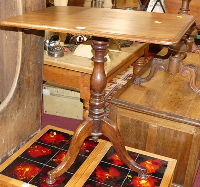 Lot 1217 - A Regency mahogany round corner tilt-top...