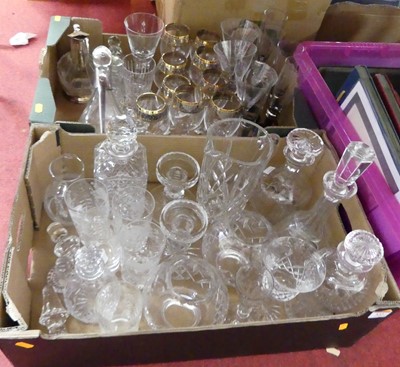 Lot 532 - Two boxes of glass ware to include crystal...