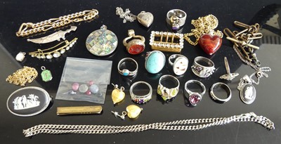 Lot 323 - A jewellery box and contents of assorted...