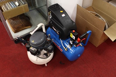 Lot 1422 - An Airmaster 840 air compressor kit, together...