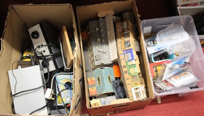 Lot 1488 - Seven boxes of mixed 00 gauge and 0 gauge...