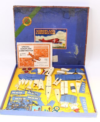 Lot 1985 - An original Meccano No.2S Aeroplane...