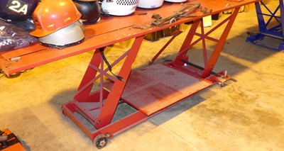 Lot 129 - A Silverline motorcycle repair bench, with...