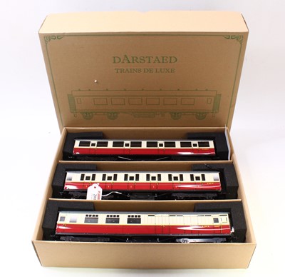 Lot 201 - Darstaed Gresley corridor set A, lined maroon...