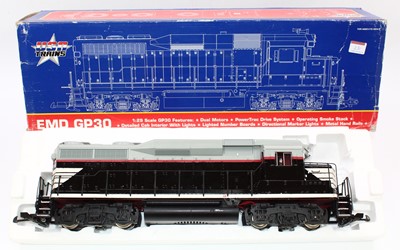 Lot 231 - USA Trains G-45 gauge American diesel EMD GP30...