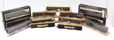 Lot 402 - Thirteen Graham Farish 00 gauge bogie coaches,...