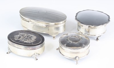 Lot 362 - An Edwardian silver trinket box of oval form,...