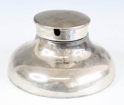 Lot 262 - A large George V silver capstan inkwell of...