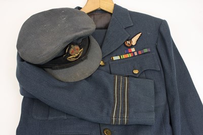 Lot 594 - A collection of R.A.F. uniform to include a...