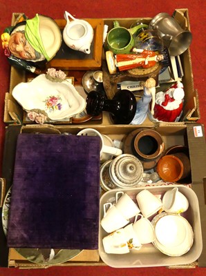 Lot 84 - Two boxes of mixed ceramics, to include a...