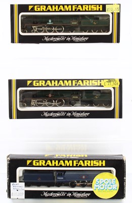 Lot 450 - Three Graham Farish N gauge Southern...