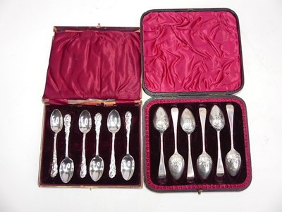 Lot 383 - A set of six Edward VII silver teaspoons,...