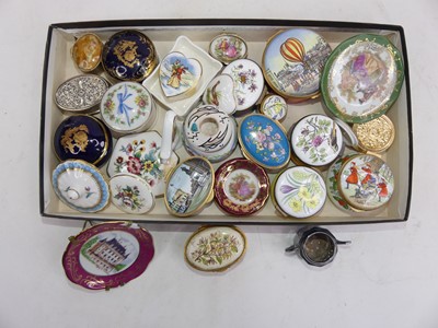 Lot 473 - A collection of enamel and porcelain patch...