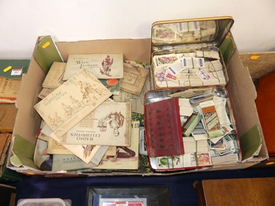 Lot 479 - A large collection of cigarette and tea cards...