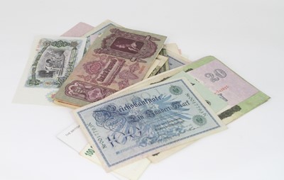 Lot 530 - A collection of world banknotes, to include...