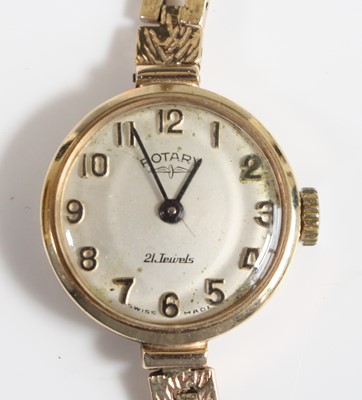 Lot 426 - A lady's Rotary 9ct gold cased bracelet watch,...