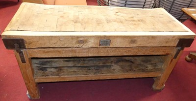 Lot 1255 - A good large early 20th century pine, beech...