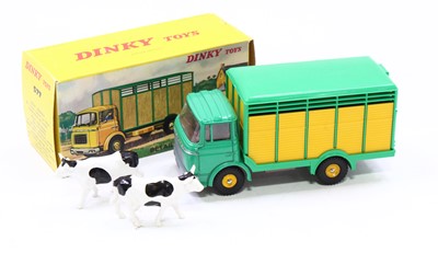 Lot 1276 - French Dinky Toys No. 577, Berliet Livestock...