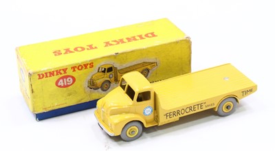 Lot 1249 - Dinky Toys 419 Leyland Cement Wagon...