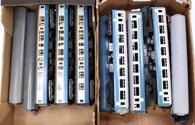 Lot 254 - Two trays containing 0-gauge bogie coaches:...