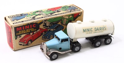 Lot 1967 - Triang Minic 31M Tinplate Clockwork Mechanical...