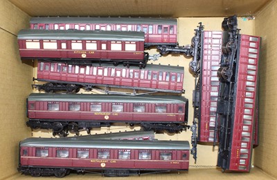 Lot 628 - 3x 00 gauge maroon kit built artic sets, to...