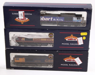 Lot 657 - 3x 00 gauge Bachmann class 66 locos, to...