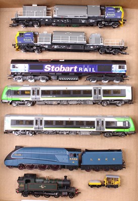 Lot 672 - A collection of 00 gauge unboxed locos...