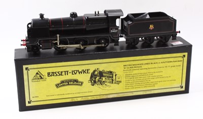 Lot 194 - Bassett Lowke Corgi 0 Gauge 3-rail electric...