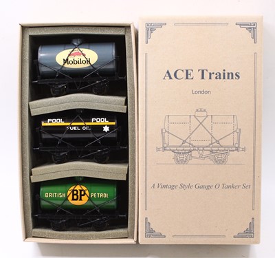 Lot 191 - ACE Trains 0 gauge coarse scale tanker set 8,...