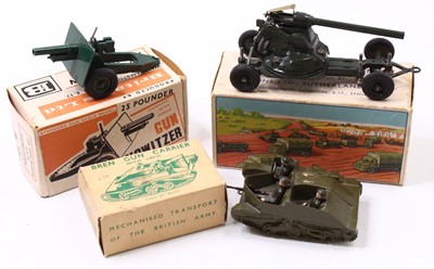 Lot 951 - Three various boxed Britain vintage military...