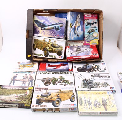 Lot 2088 - A tray containing Tamiya, Airfix and other...