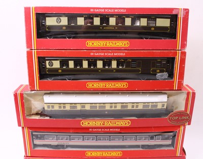 Lot 721 - 7x 00 gauge Hornby coaches, to include: 1x...